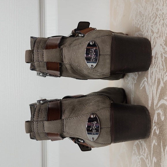 Coach Pauline ankle booties heeled taupe gray brown leather Size 7 - Picture 4 of 15